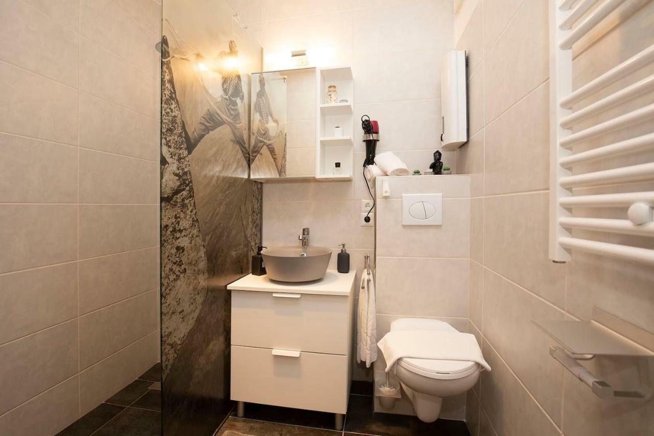 Modern Studio-apartment In Near Hallstatt